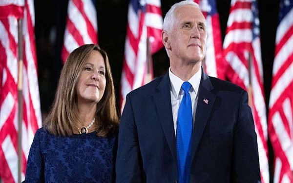 US Vice President Pence, wife test negative for COVID-19