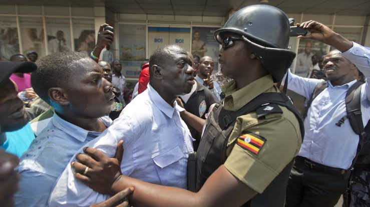 Deadly clashes erupt in Uganda after police arrest opposition leader