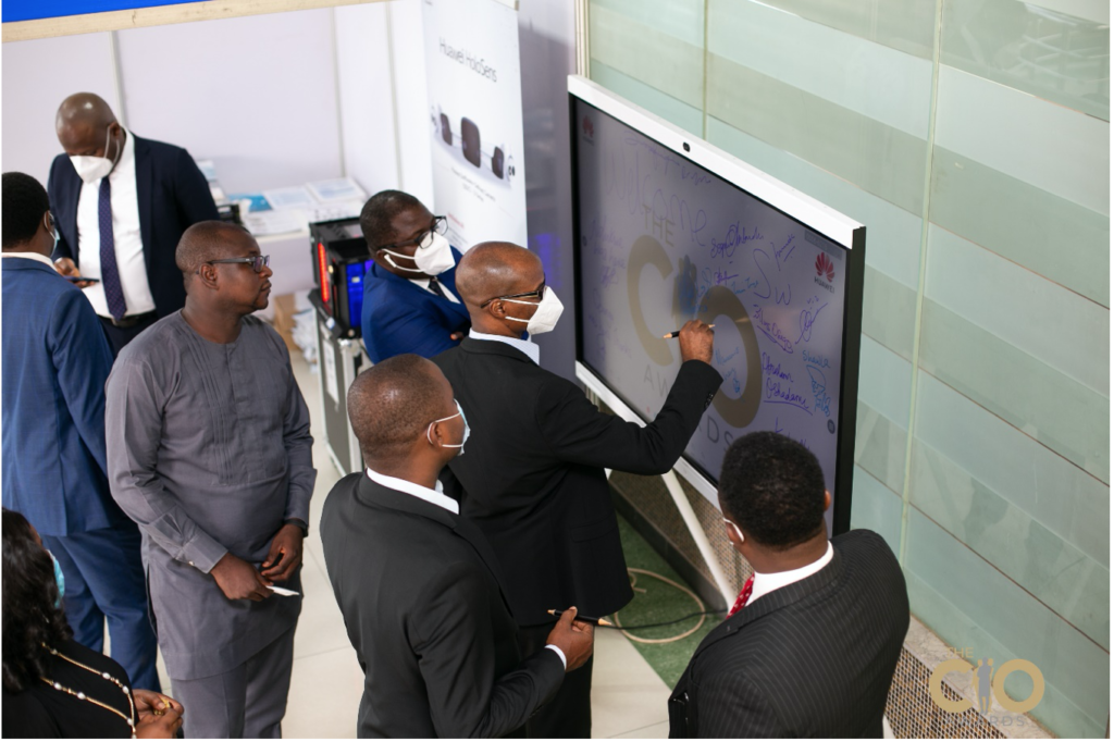 Huawei Ideahub being used by guests as a signature wall