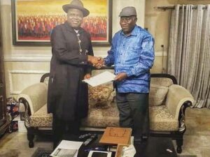 Jonathan, Diri berate politicians over thuggery, insecurity