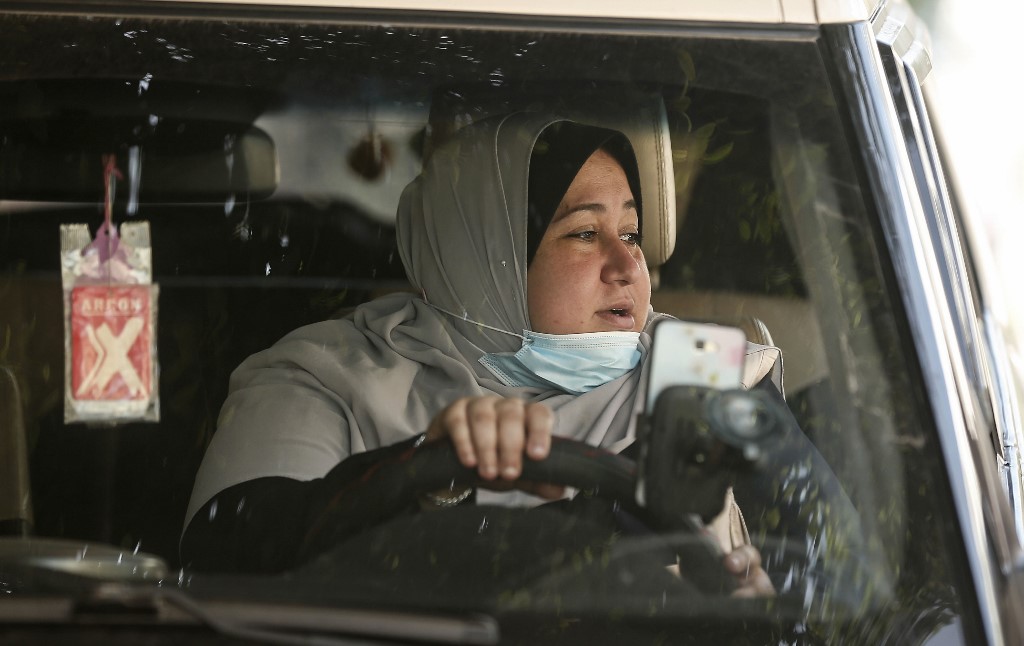 woman taxi driver