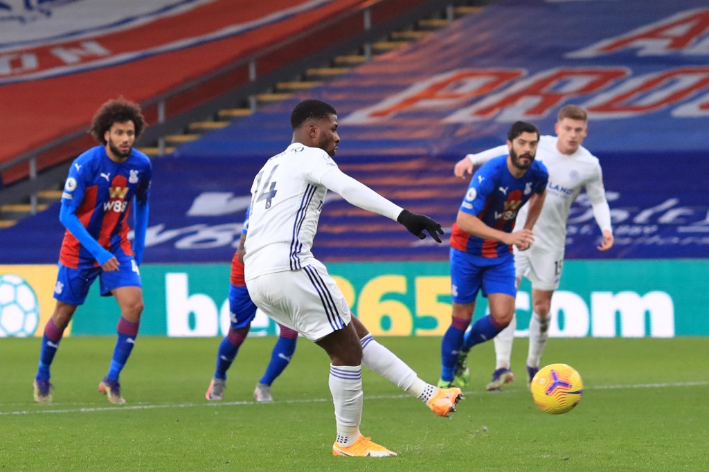 Iheanacho Squanders Penalty In Leicester S 1 1 Draw At Crystal Palace