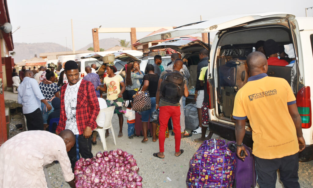 PHOTOS: Preparation for Christmas in Abuja