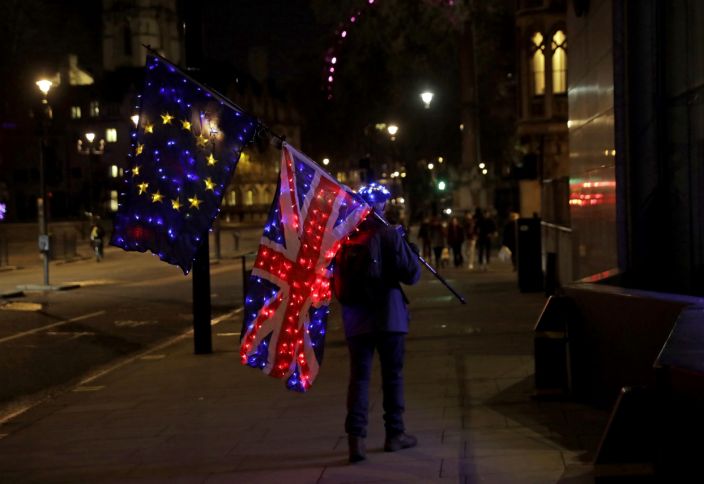 EU, Britain give Brexit talks another chance after negotiation pause