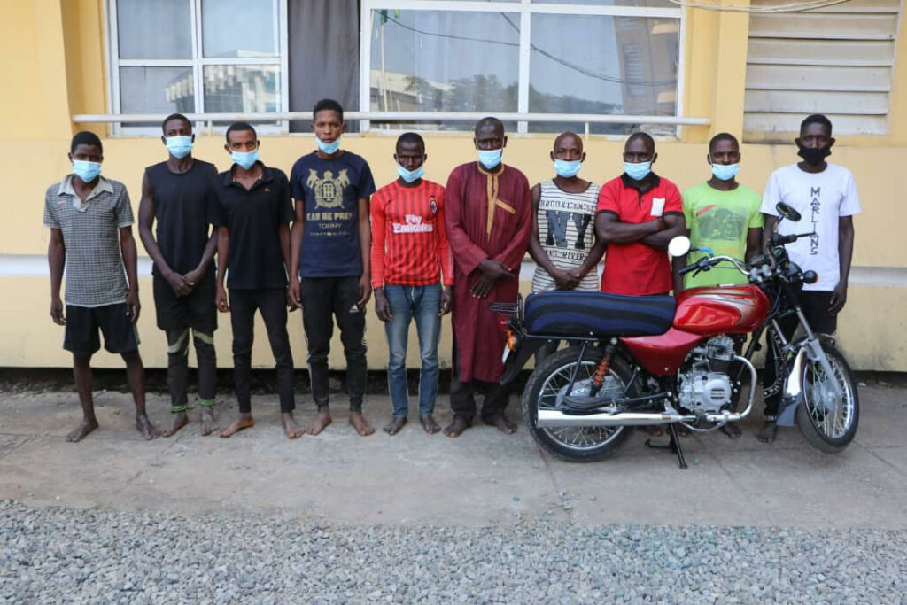 FCT police operatives swoop on kidnappers hideouts, arrest 11 kidnappers