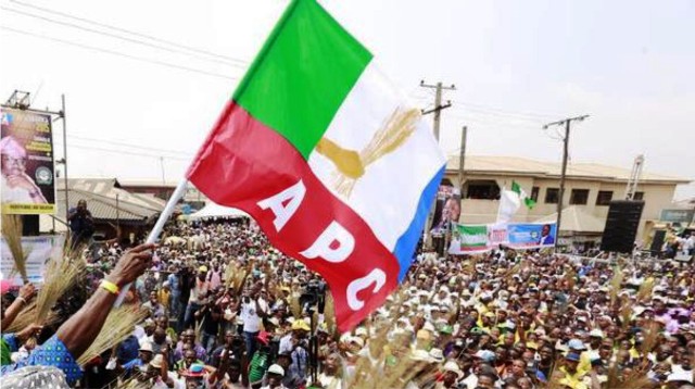 Political earthquake in APC as Oloye, Agbor defect to PDP with over 1,000 supporters in Delta