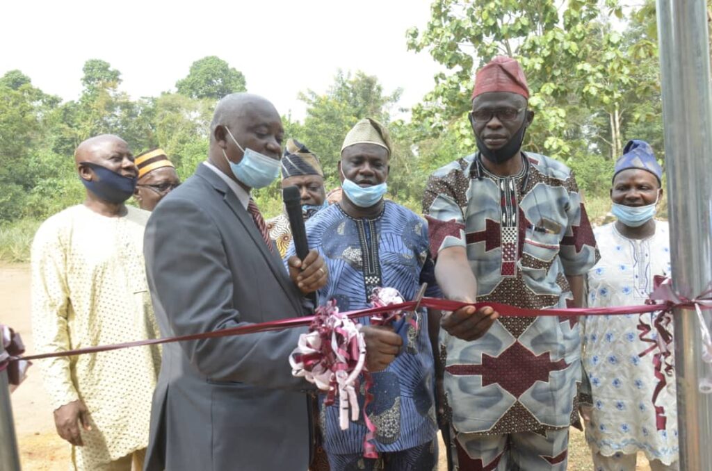 Old students donate borehole to alma mater